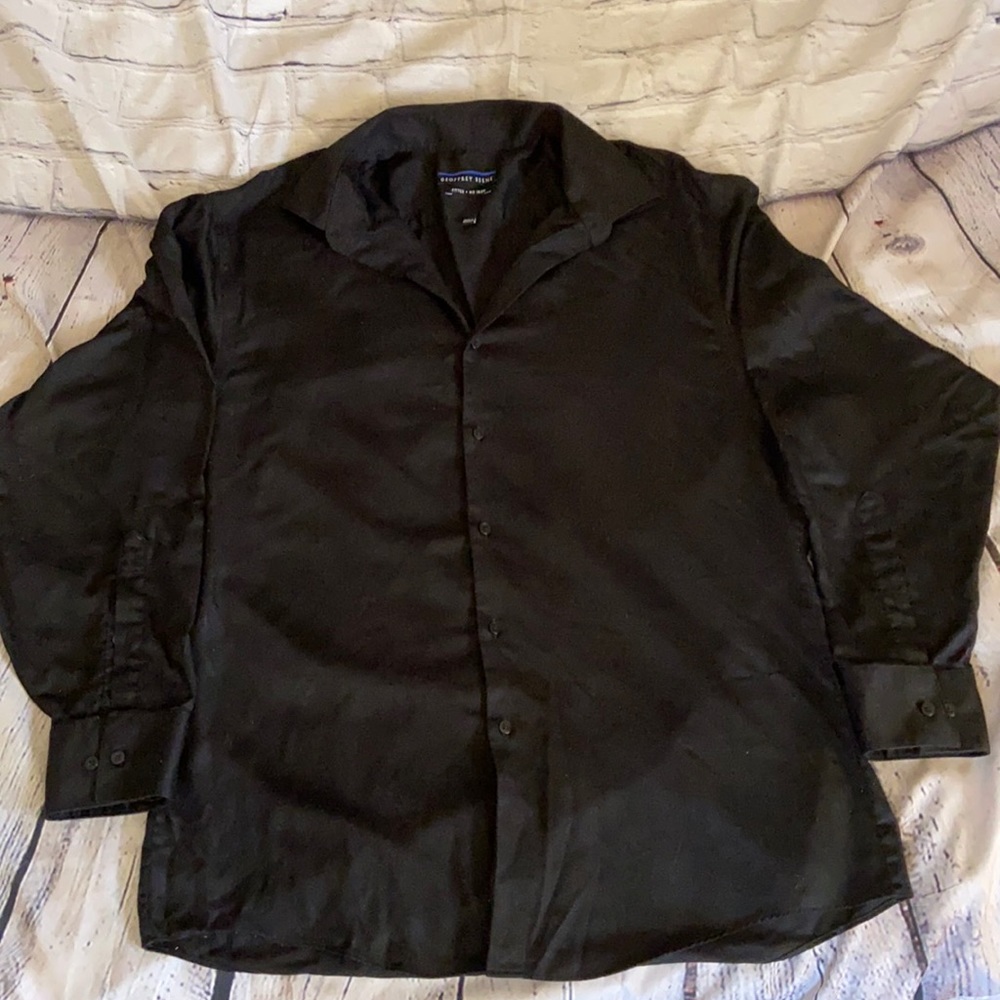 Geoffrey Beene - Long Sleeve Button-down Dress Shirt Size: L